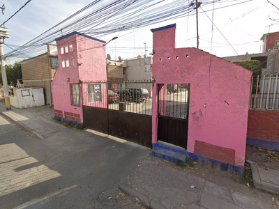 Casa en venta Calle Agave Rosa 34-40, Unidad Habitacional Los Agaves, Tultitlán, México, 54930, Mex