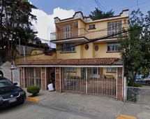 Remate Bancario Casa en Cerezos, Fracc. Jardines de Atizapán, Atizapán
