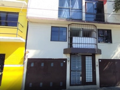 Casa Dúplex en Venta en Ex-Hacienda El Rosario, Azcapotzalco, CDMX - 2 recámaras - 175 m2