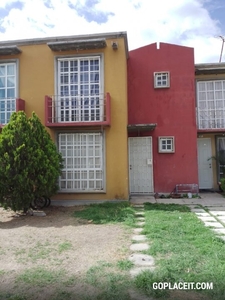 CASA EN VENTA ARBOLADA LOS SAUCES II ZUMPANGO - 2 recámaras - 1 baño