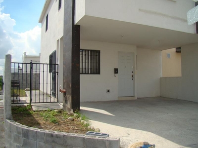 Casas en renta - 105m2 - 3 recámaras - Residencial Valle Azul - $12,500