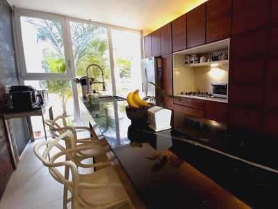 Casa En Venta, 4 Recamaras, Residencial Cumbres, Cancun.
