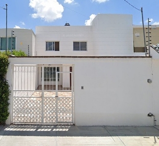 Casa En Venta En El Condado Plus En León, Guanajuato, México. Br10
