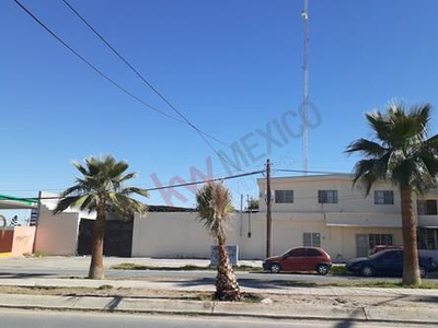 Excelente Bodega En Renta De 1503mts Cuadrados, Con Oficinas En Excelente Ubicación En Torreón...