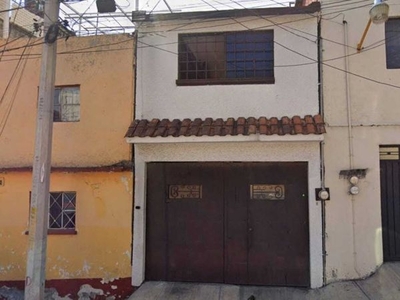 Casa con 4 habitaciones, estacionamiento, oportunidad en Cdmx Álvaro Obregón