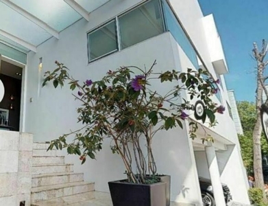 CASA EN VENTA EN BOSQUES DE LAS LOMAS