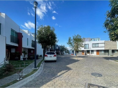 Casas en renta - 134m2 - 3 recámaras - Lomas de Angelópolis - $16,000