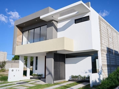 Casas en venta - 160m2 - 3 recámaras - Corregidora - $3,100,000