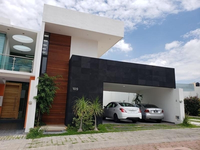 Casas en venta - 320m2 - 3 recámaras - Aguascalientes - $6,900,000