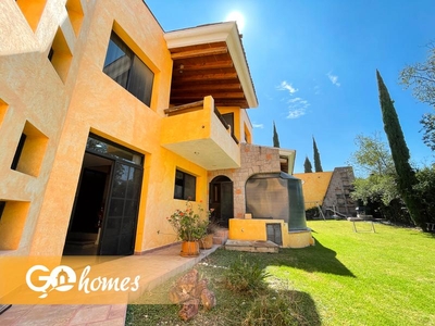 Casas en venta - 690m2 - 4 recámaras - Tequisquiapan - $6,850,000