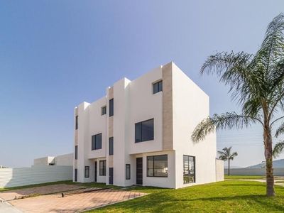 Casa en Venta Con Terraza al Sur de Cuernavaca, En Xochitepec, Morelos