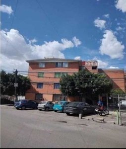 Departamento en Agua Santa, en primer nivel, ubicado por el hospital General