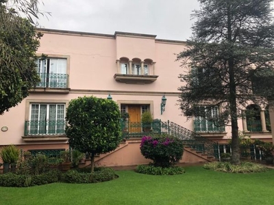 MAGNIFICA CASA EN VENTA EN LAS LOMAS DE CHAPULTEPEC