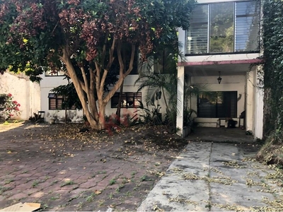 Se vende casa para remodelar en Cuernavaca, Morelos.-