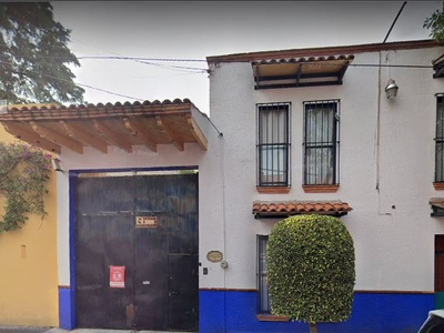 A La Venta: Casa En La Colonia La Concepción, Coyoacan, En Remate Bancario