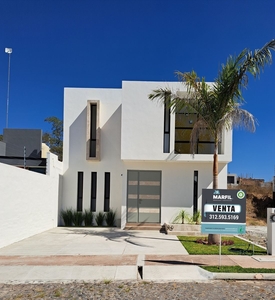 Casa de 2 Recámaras, 1 en Planta baja con baño en Valle Verde