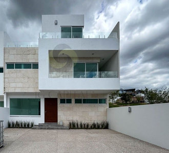 Casa En Lomas De Juriquilla - Recámara Con Terraza Y Roof G
