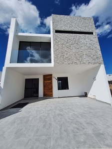 CASA EN VENTA EN CAPITAL NORTE