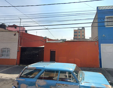 Hermosa Casa Para Invertir!! Calle 16 De Septiembre No. 13, Iztacalco (recuperación Bancaria) (a9) Di