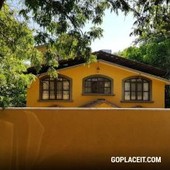 Venta Casa Sola en Avenida Palmira Uso de Suelo Comercial Cuernavaca Morelos, Palmira Tinguindin