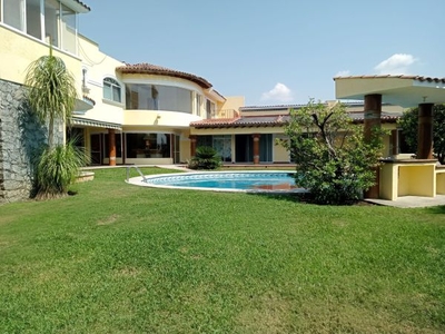 Casa en venta en Burgos Bugambilias, Temixco, al sur de Cuernavaca, Morelos.