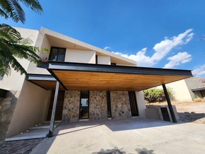 Casa Inteligente en Altozano Querétaro | $9.750mdp