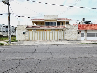 Casa Venta Terreno Grande Para Casa, Oficinas O Hacer Edifi