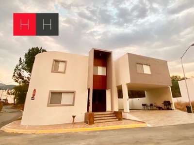 Casa amueblada en venta Cumbres de Santiago al Sur de Monterrey