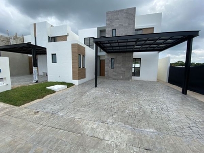 CASA EN VENTA EN TEMOZON NORTE MERIDA