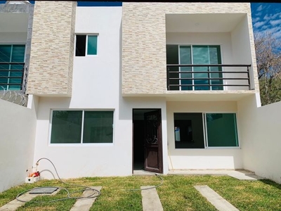 Casa en venta nueva en privada en Jiutepec