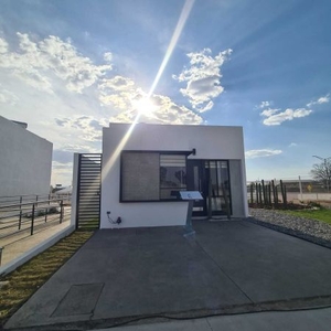 Casa nueva en venta al norte, salida a Zacatecas, zona PIVA, amenidades ASTI