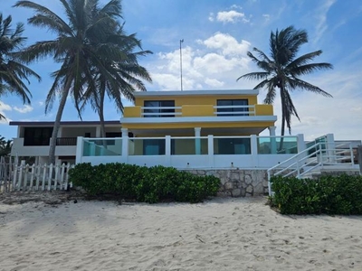 Doomos. Casa en venta Magdalena frente al mar Chuburna puerto, Progreso, Mérida, Yucatán