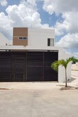 Casa en renta en Cd. Caucel en Mérida, Yucatán, amueblada al poniente