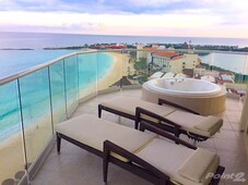 beachfront condo with private jacuzzi at lahia cancun hotel zone