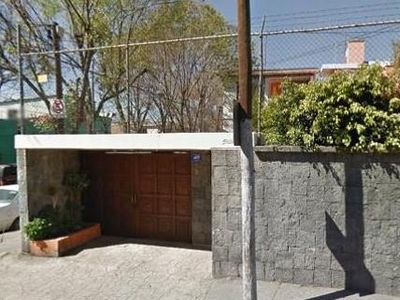 Doomos. Casa en Remate Bancario – Barrio san Pedro, Xochimilco, CDMX