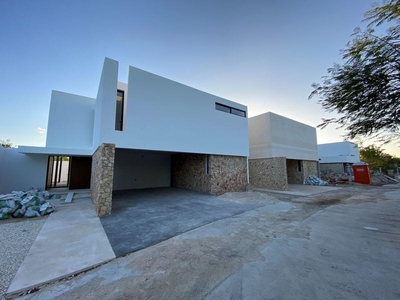 Doomos. Casa en venta al Norte de Merida Cholul