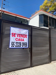 Doomos. Casa en Venta en Boulevares, Naucalpan