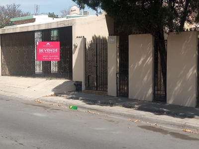 Doomos. Casa en venta en Cumbres 2ndo sector, Monterrey