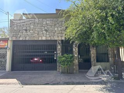 Doomos. Casa en venta en Monterrey Nuevo Leon KCU6912