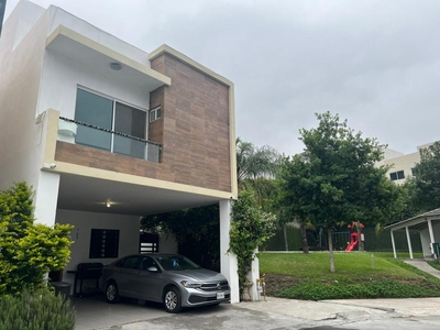 Doomos. Casa en Venta en Paseo del Vergel