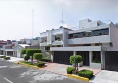 Hermosa Casa de Paseos de Taxqueña con Descuento Mayor al 30 por ciento