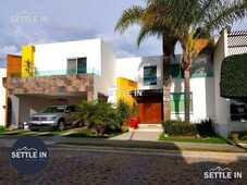 a01 residencia premium en renta 26,000 mtto incluido lomas de angelopolis i