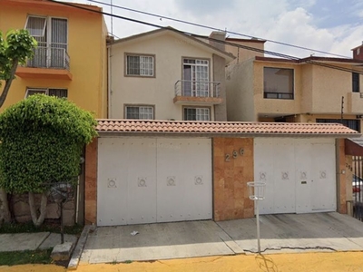 Casa en venta Paseo De Las Palomas 304, Fraccionamiento Las Alamedas, Atizapán De Zaragoza, México, 52970, Mex