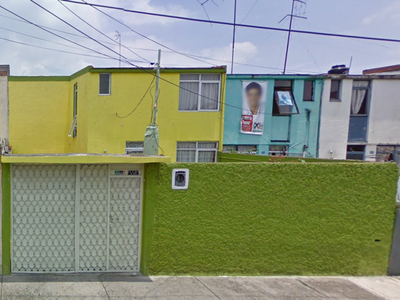 Casa en venta Calle Fuente De Trevi, San Gabriel, Metepec, Estado De México, México