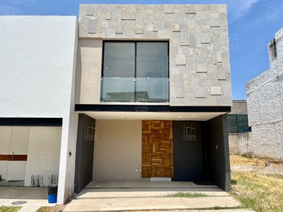 VENTA CASA EN VALLE IMPERIAL, ZAPOPAN