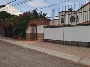 Casa En Venta Con Alberca Villas Del Meson Juriquilla