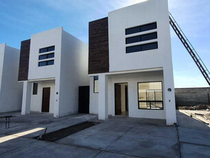 Casa En Venta En Colonia Puerta De Hierro, Torreón, Coahuila De Zaragoza