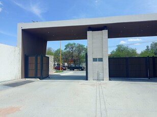 Doomos. Casa en Fraccionamiento Valle del Campanario, Aguascalientes