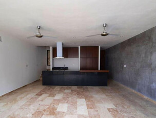 Townhouse En Temozon Nte, 2 Recamaras, Piscina, Vigilancia, Cercania A Las Plazas Comerciales