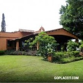 Casa en Venta, un nivel, vigilancia. Privada Las Quintas, Cuernavaca, Las Quintas - 3 baños - 710.00 m2